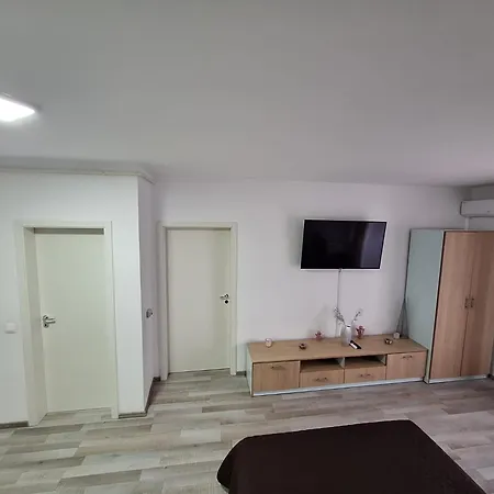 Апартаменти Lcb Avantgarden 25